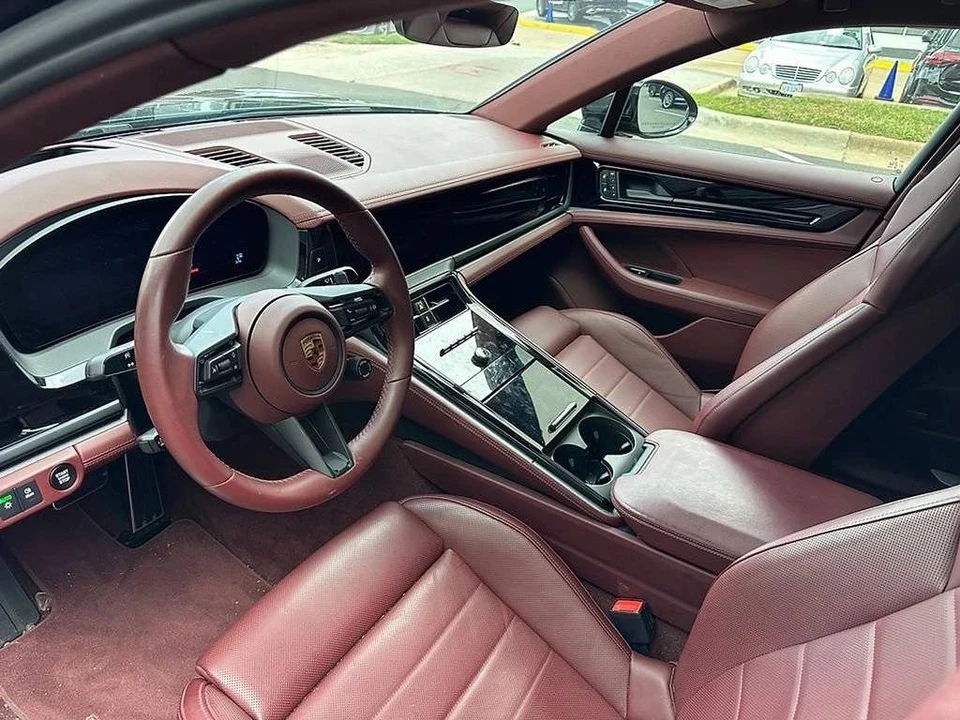 2025 Porsche 976 Panamera - Image 5 of 5