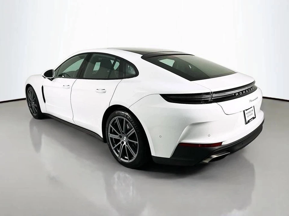 2025 Porsche 976 Panamera - Image 3 of 5