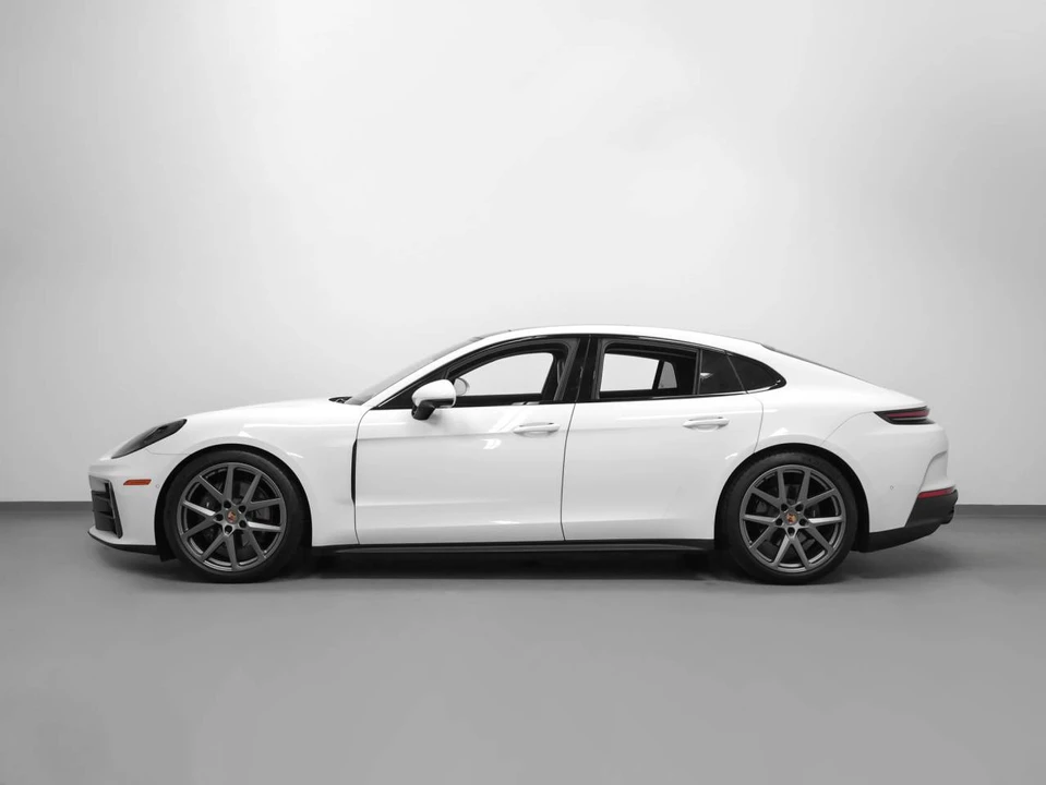 2025 Porsche 976 Panamera - Image 2 of 5