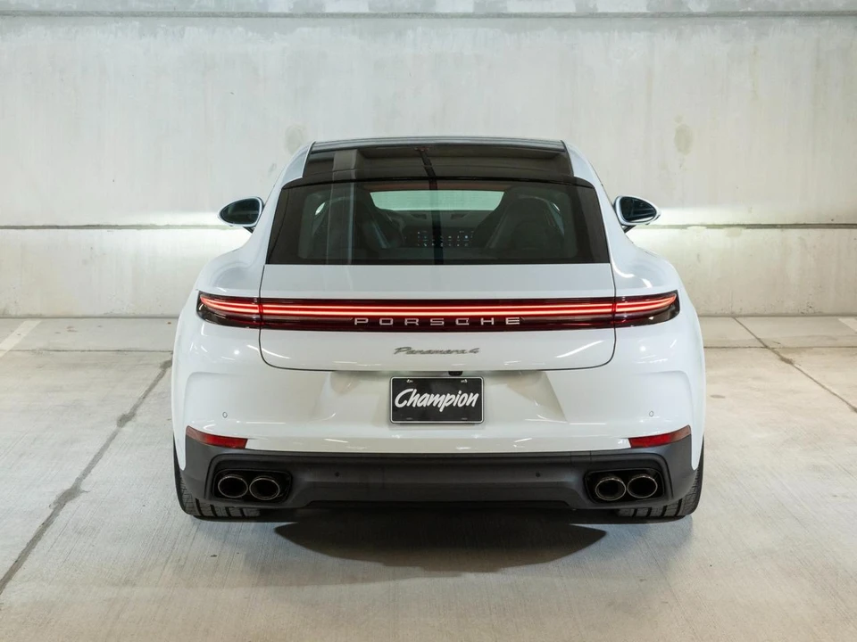 2025 Porsche 976 Panamera - Image 11 of 31