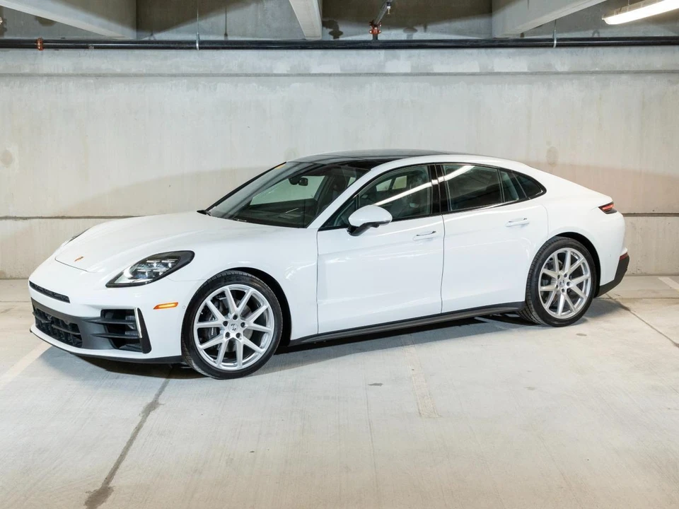 2025 Porsche 976 Panamera - Image 2 of 31