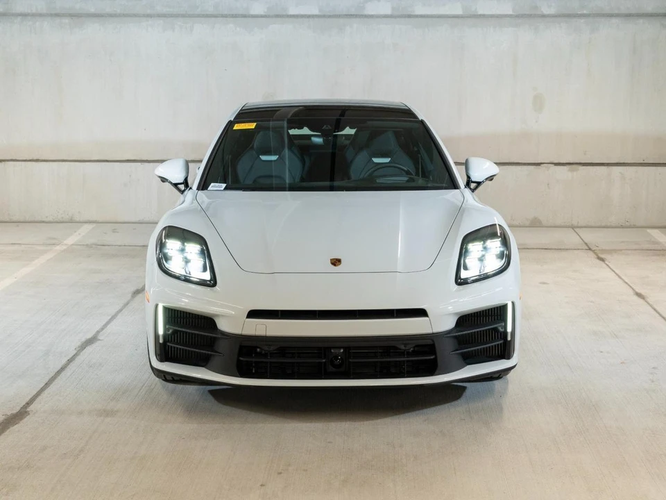 2025 Porsche 976 Panamera - Image 7 of 31