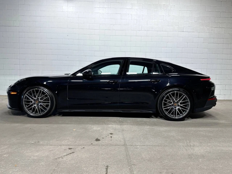 2025 Porsche 976 Panamera - Image 2 of 5