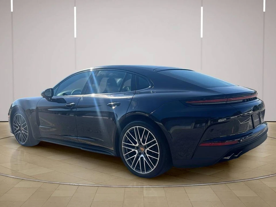 2025 Porsche 976 Panamera - Image 3 of 5