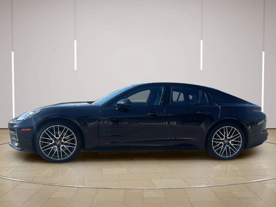 2025 Porsche 976 Panamera - Image 2 of 5
