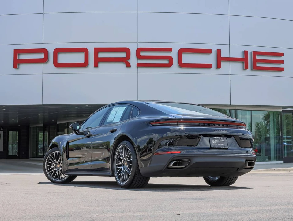 2025 Porsche 976 Panamera - Image 3 of 5