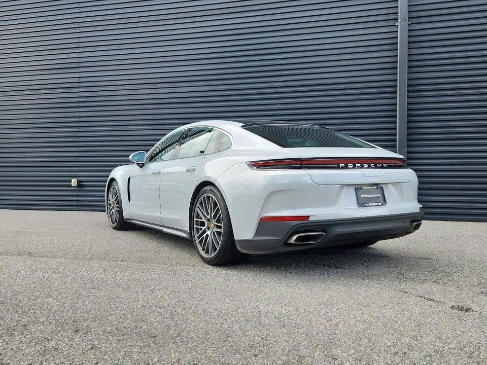 2025 Porsche 976 Panamera - Image 3 of 5