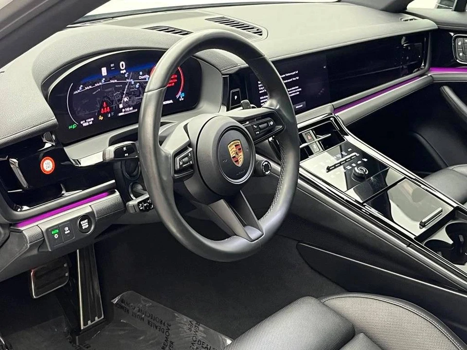2025 Porsche 976 Panamera - Image 4 of 5