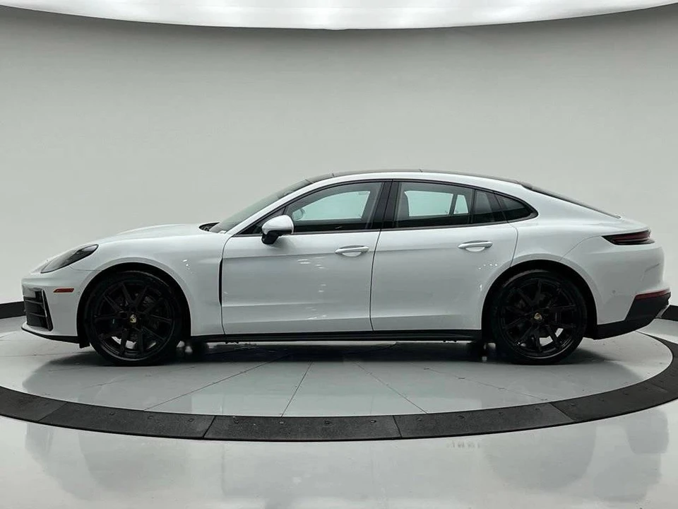 2025 Porsche 976 Panamera - Image 2 of 5