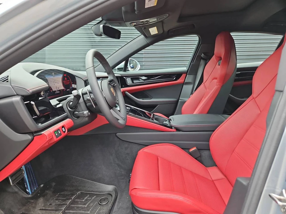2025 Porsche 976 Panamera - Image 5 of 5