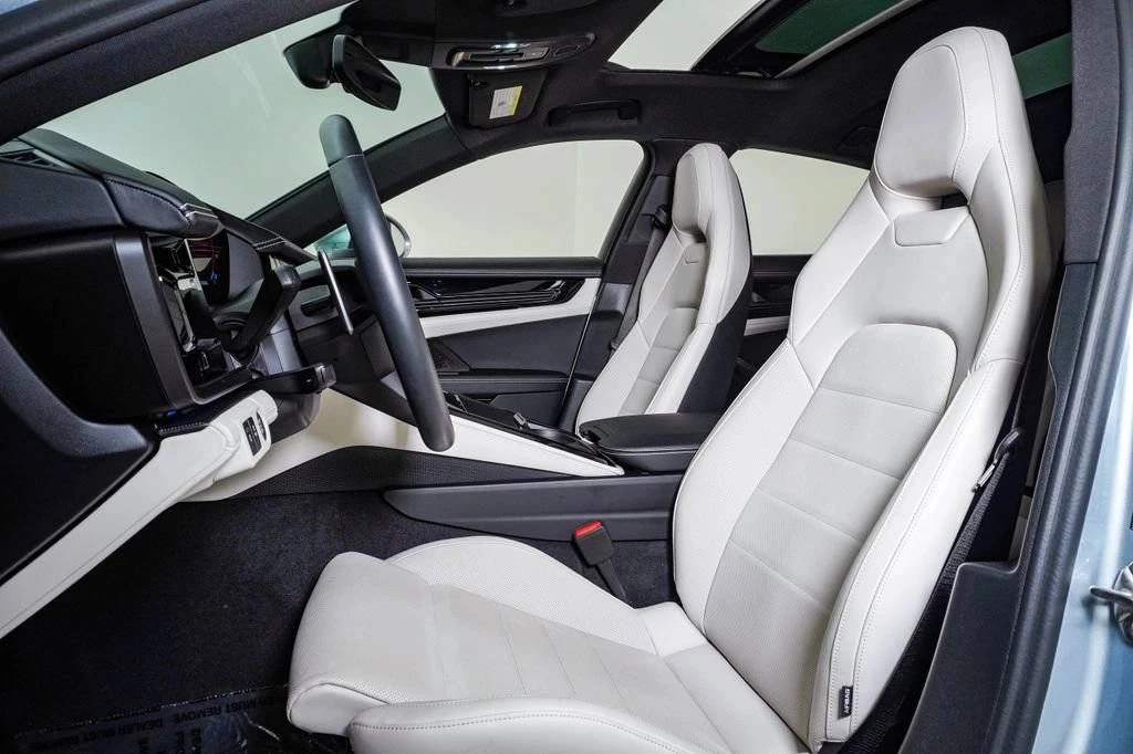 2025 Porsche 976 Panamera - Image 5 of 5