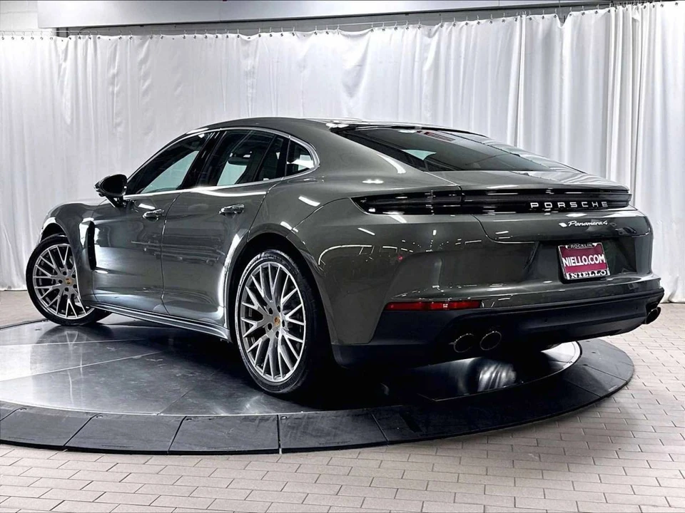 2025 Porsche 976 Panamera - Image 3 of 4