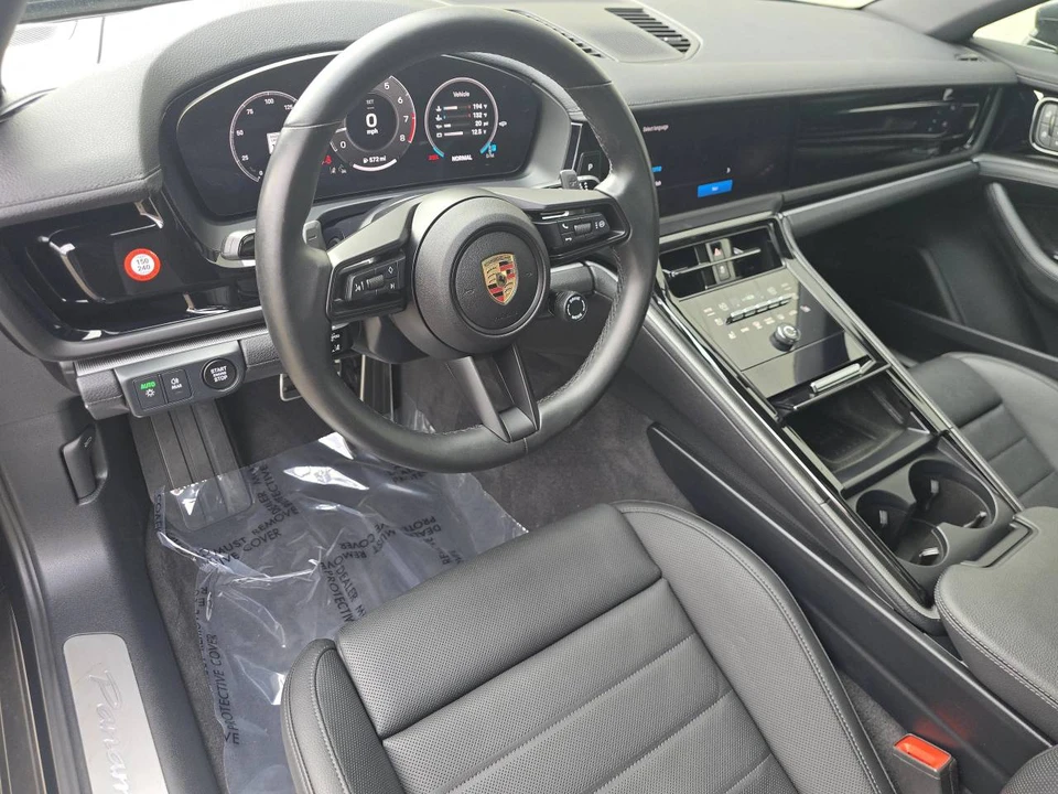 2025 Porsche 976 Panamera - Image 4 of 5