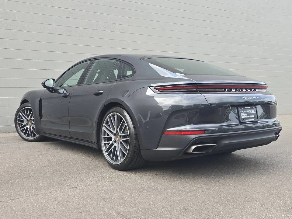 2025 Porsche 976 Panamera - Image 3 of 5