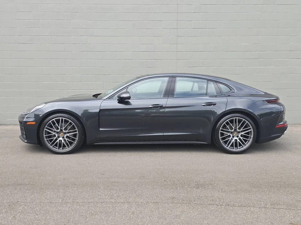 2025 Porsche 976 Panamera - Image 2 of 5