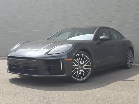 2025 Porsche Panamera 4