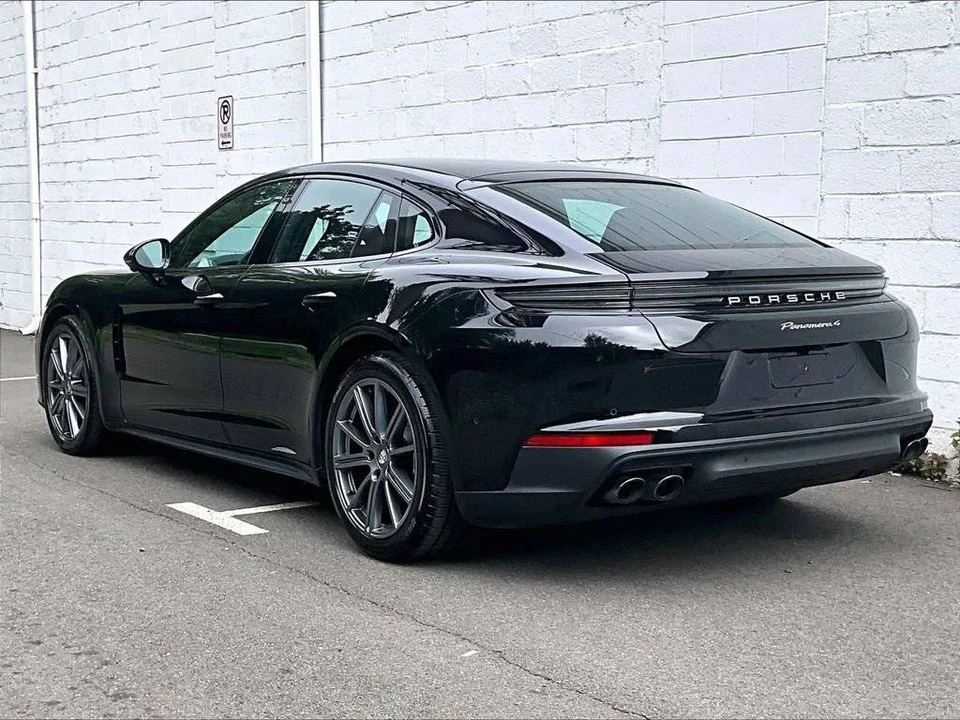 2025 Porsche 976 Panamera - Image 3 of 5