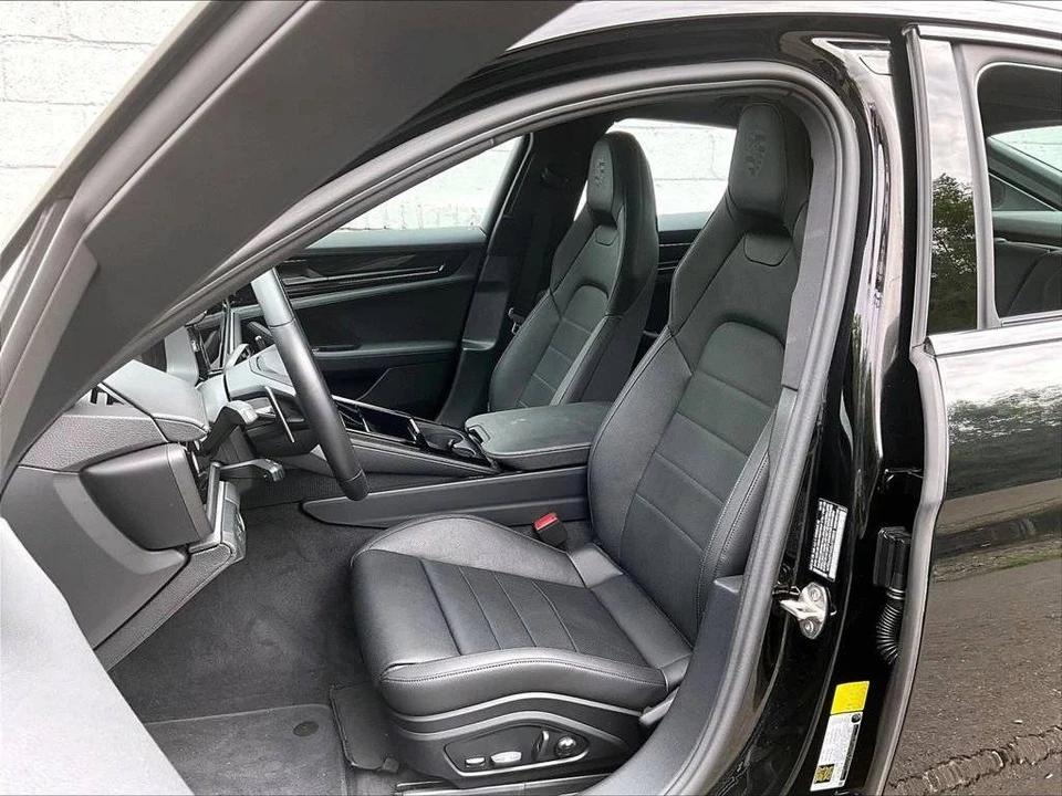 2025 Porsche 976 Panamera - Image 5 of 5