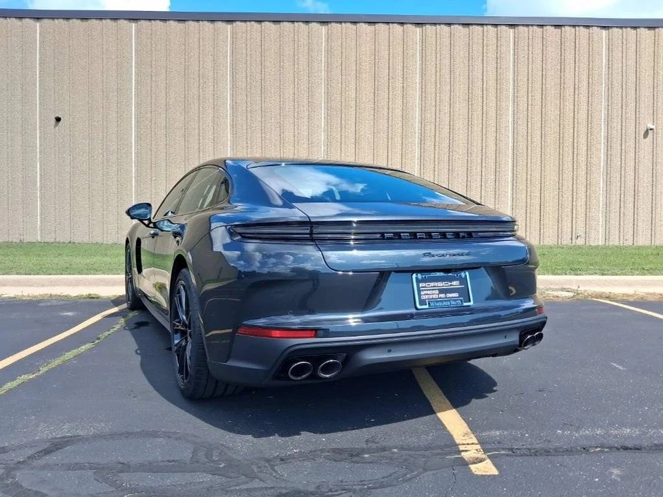 2025 Porsche 976 Panamera - Image 3 of 4