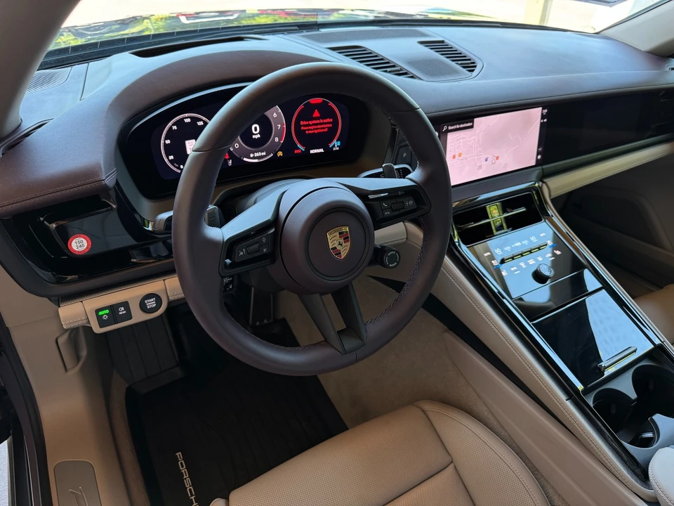2025 Porsche 976 Panamera - Image 17 of 31