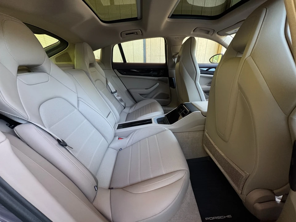 2025 Porsche 976 Panamera - Image 31 of 31
