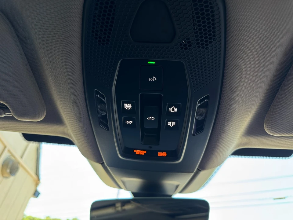 2025 Porsche 976 Panamera - Image 29 of 31