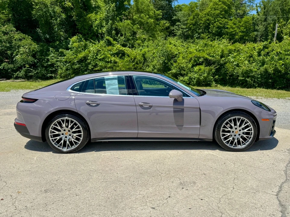 2025 Porsche 976 Panamera - Image 11 of 31