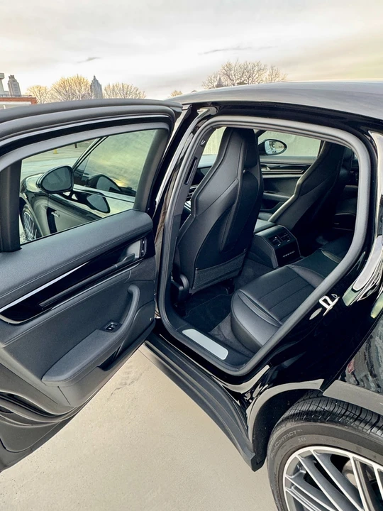 2025 Porsche 976 Panamera - Image 11 of 21