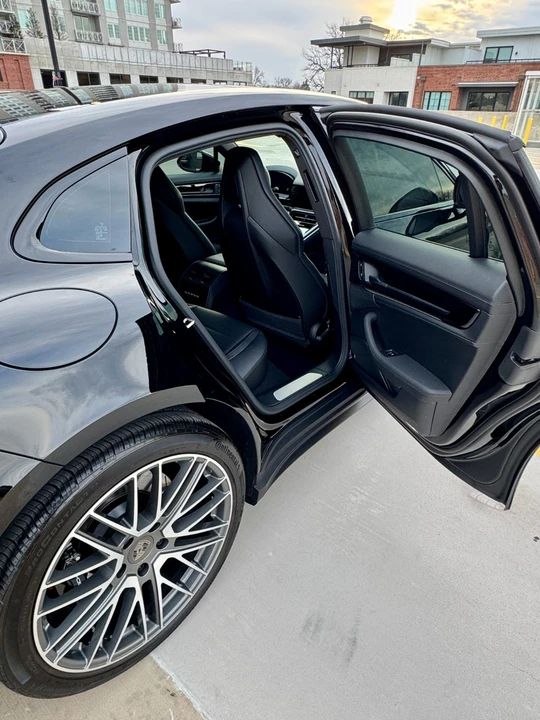 2025 Porsche 976 Panamera - Image 10 of 21