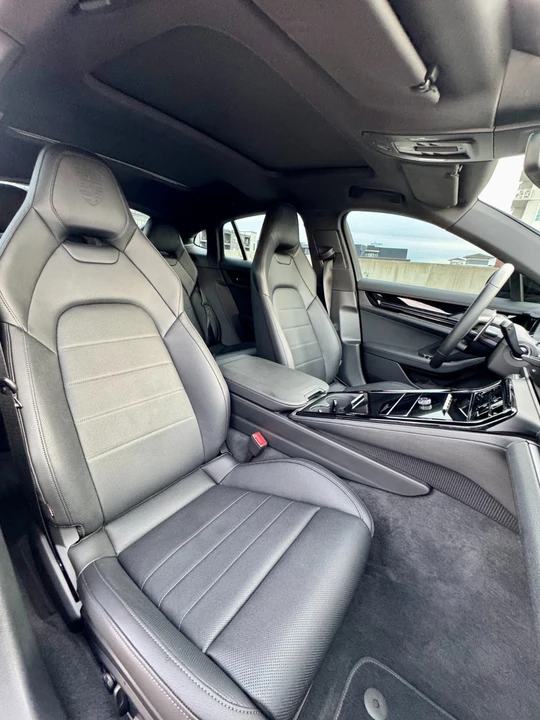 2025 Porsche 976 Panamera - Image 15 of 21