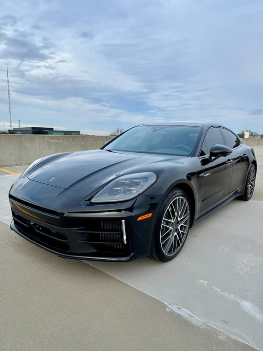 2025 Porsche 976 Panamera - Image 3 of 21