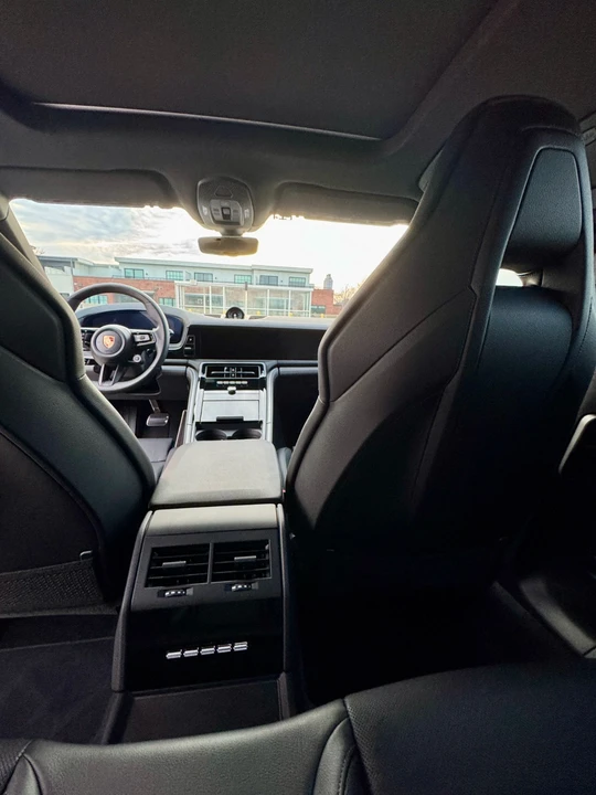 2025 Porsche 976 Panamera - Image 20 of 21