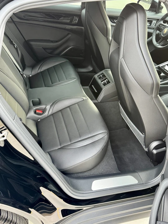 2025 Porsche 976 Panamera - Image 18 of 21