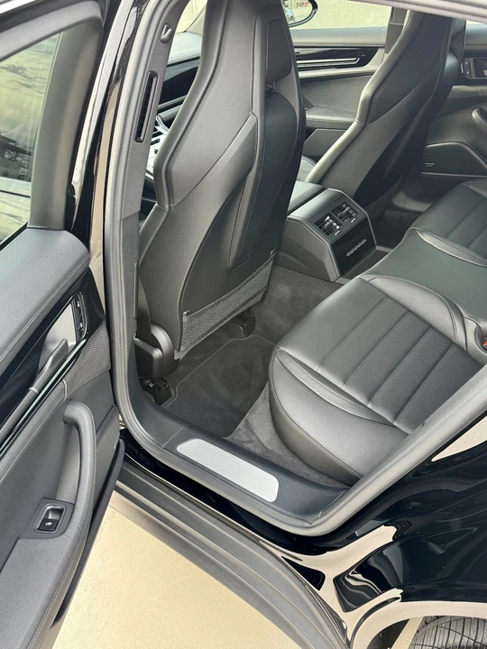 2025 Porsche 976 Panamera - Image 16 of 21