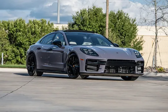 2025 Porsche Panamera 4S E-Hybrid