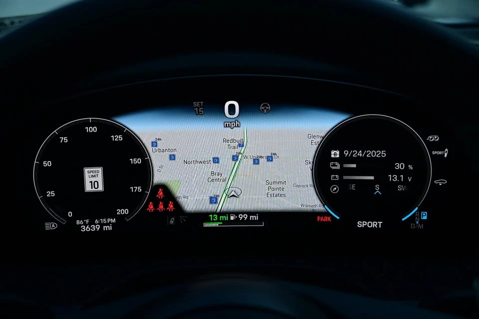 2025 Porsche Panamera - Image 12 of 18