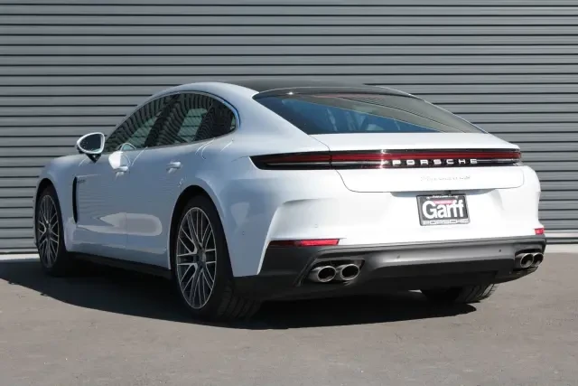 2025 Porsche 976 Panamera - Image 3 of 9