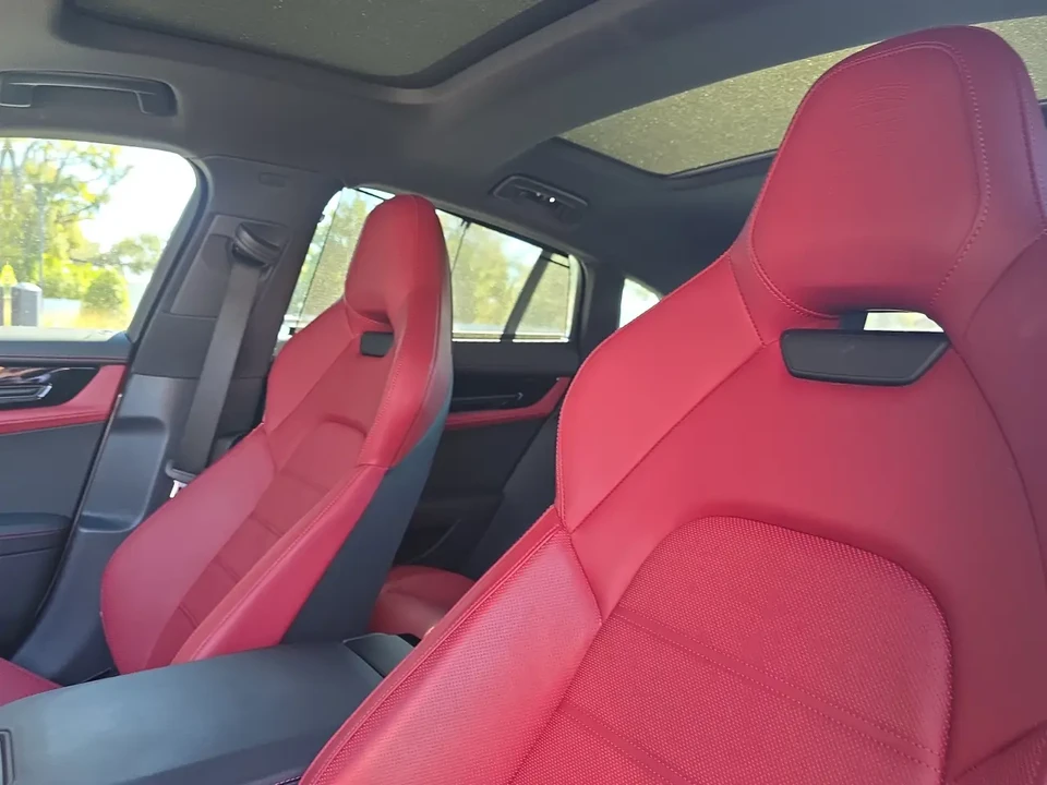 2025 Porsche 976 Panamera - Image 5 of 8