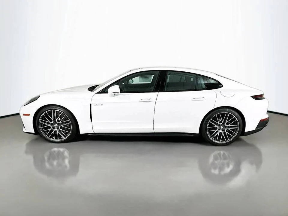 2025 Porsche Panamera - Image 2 of 5