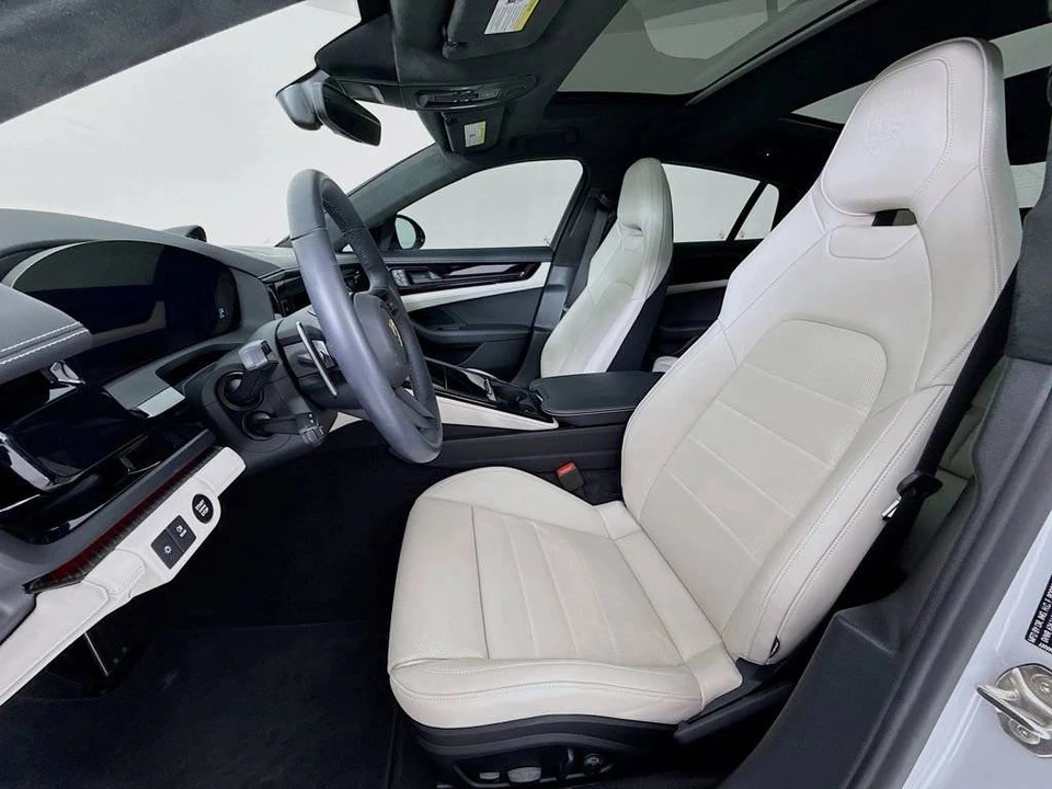 2025 Porsche Panamera - Image 5 of 5