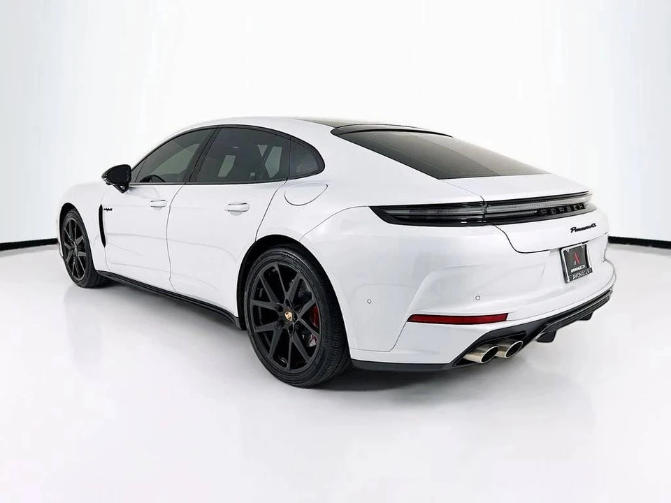 2025 Porsche Panamera - Image 3 of 5