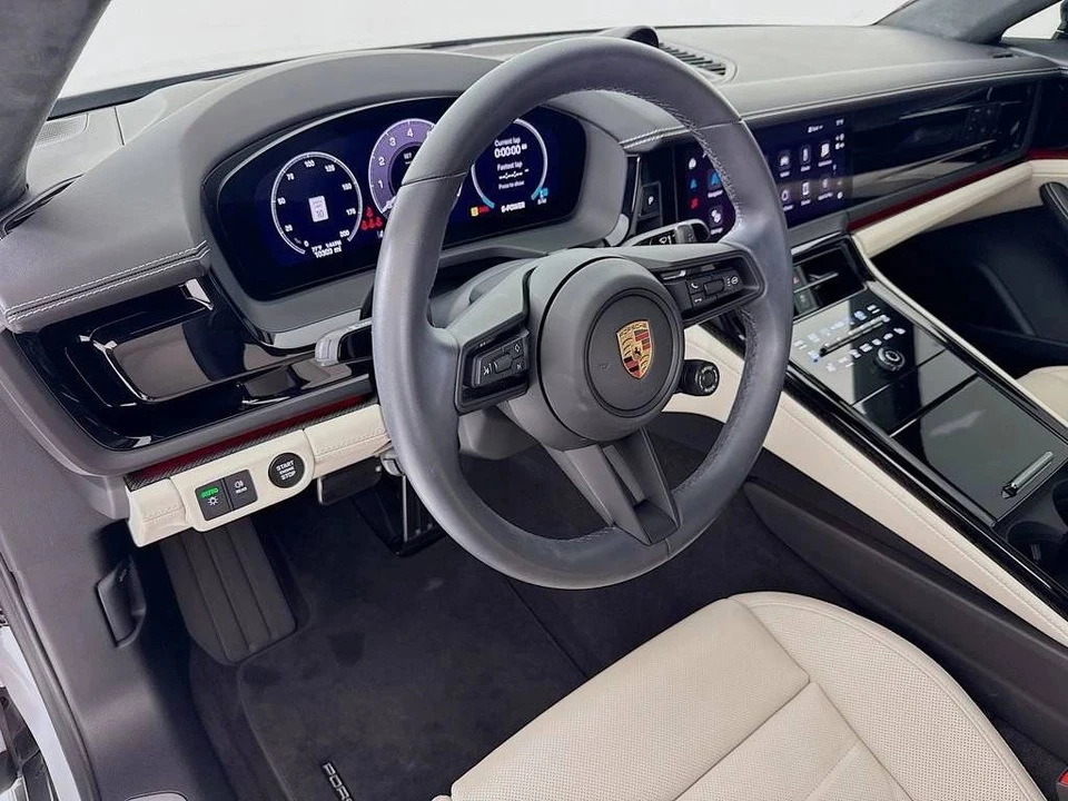 2025 Porsche Panamera - Image 4 of 5