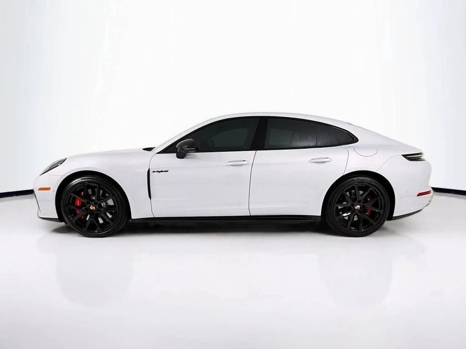 2025 Porsche Panamera - Image 2 of 5