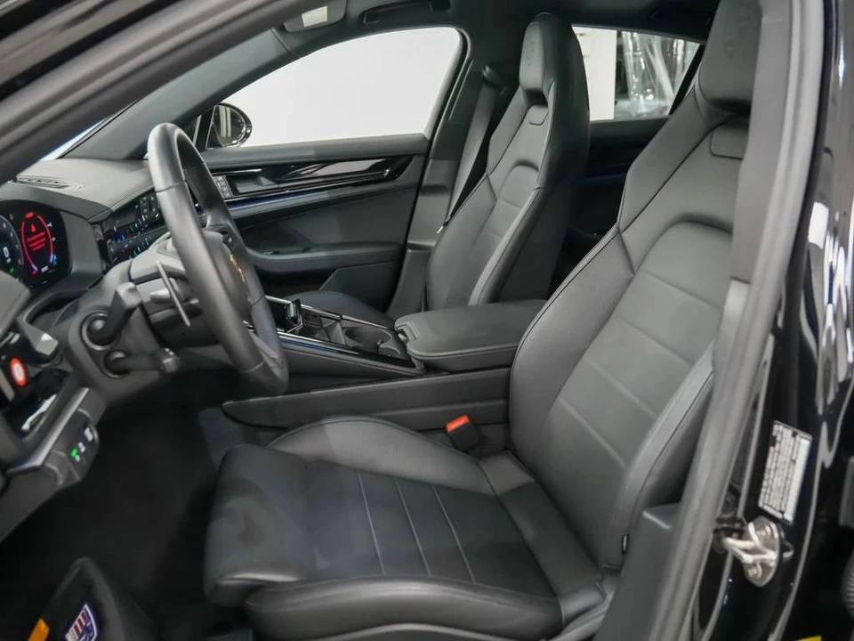 2025 Porsche Panamera - Image 5 of 5