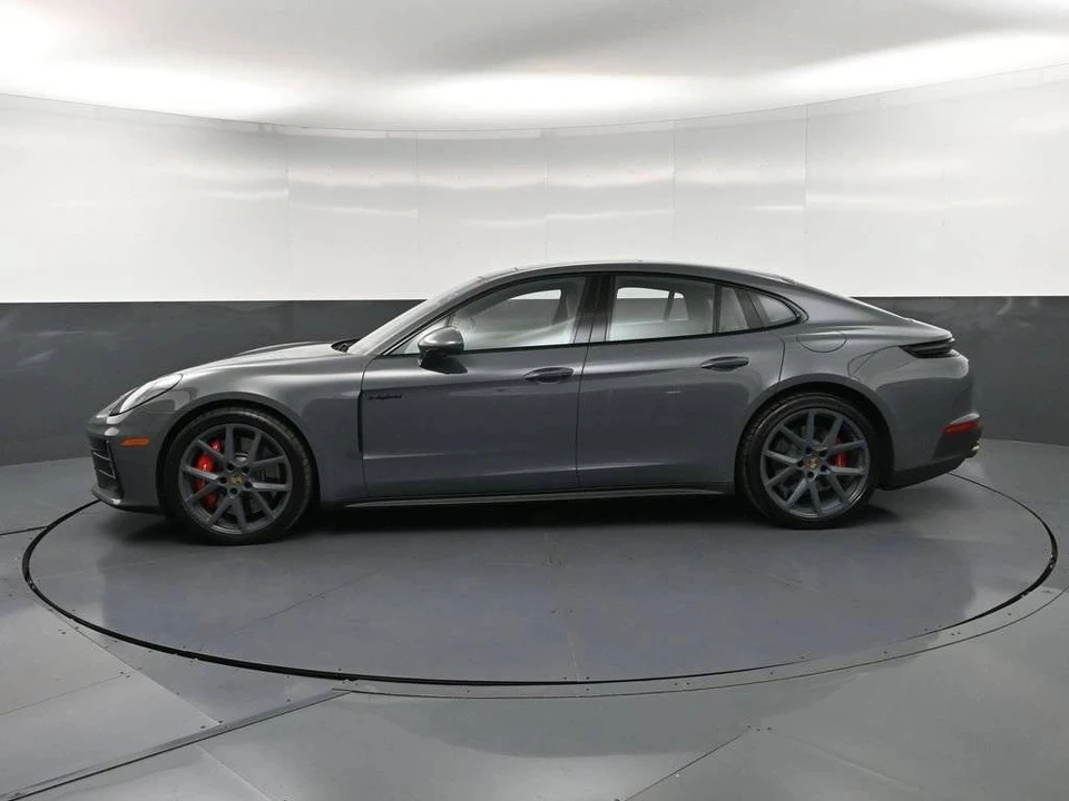 2025 Porsche Panamera - Image 2 of 5