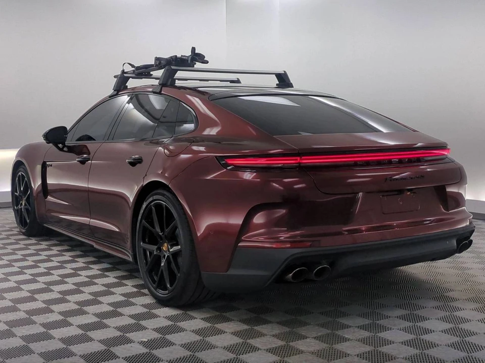 2025 Porsche 976 Panamera - Image 3 of 5