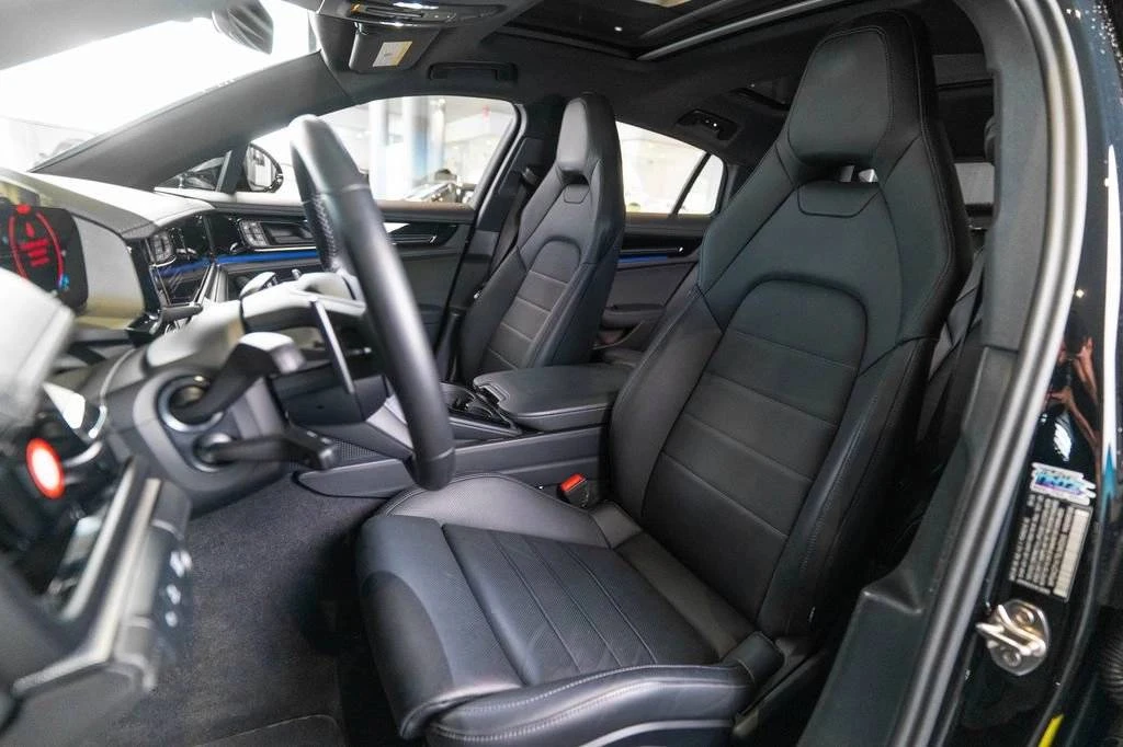 2025 Porsche 976 Panamera - Image 5 of 5