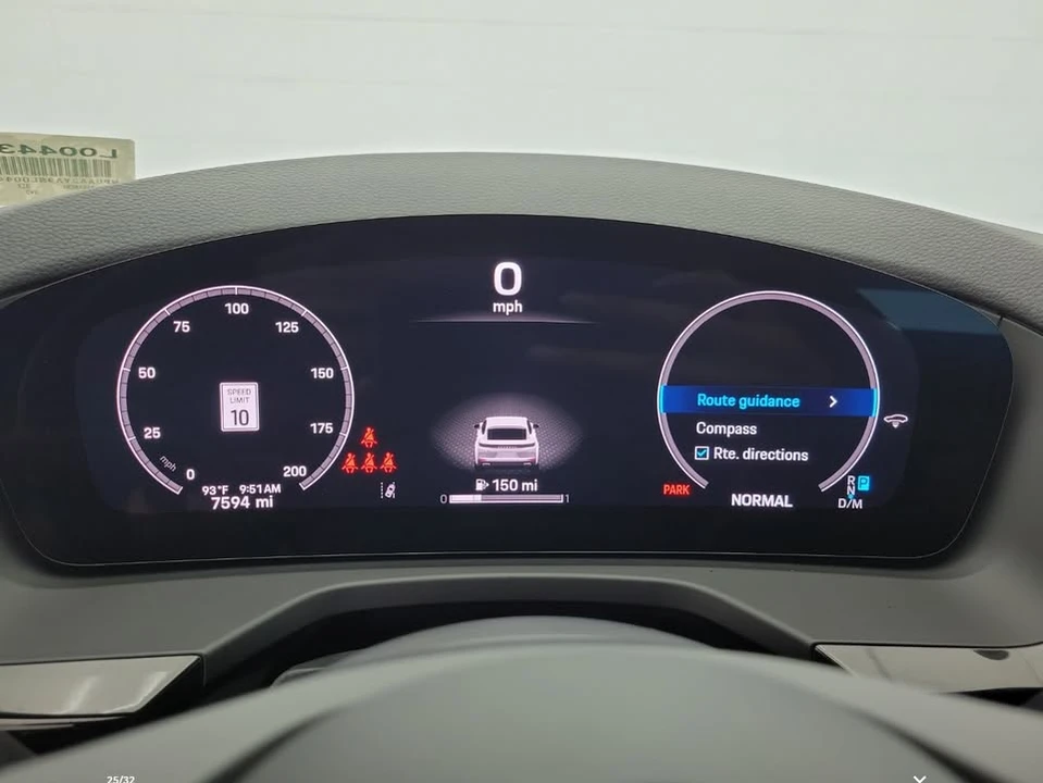 2025 Porsche 976 Panamera - Image 4 of 10