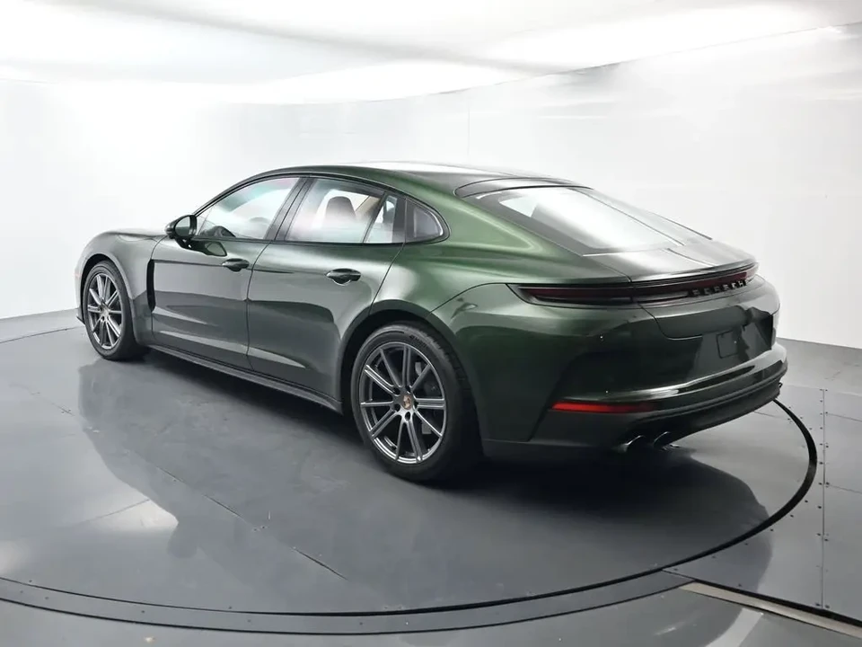 2025 Porsche 976 Panamera - Image 3 of 8
