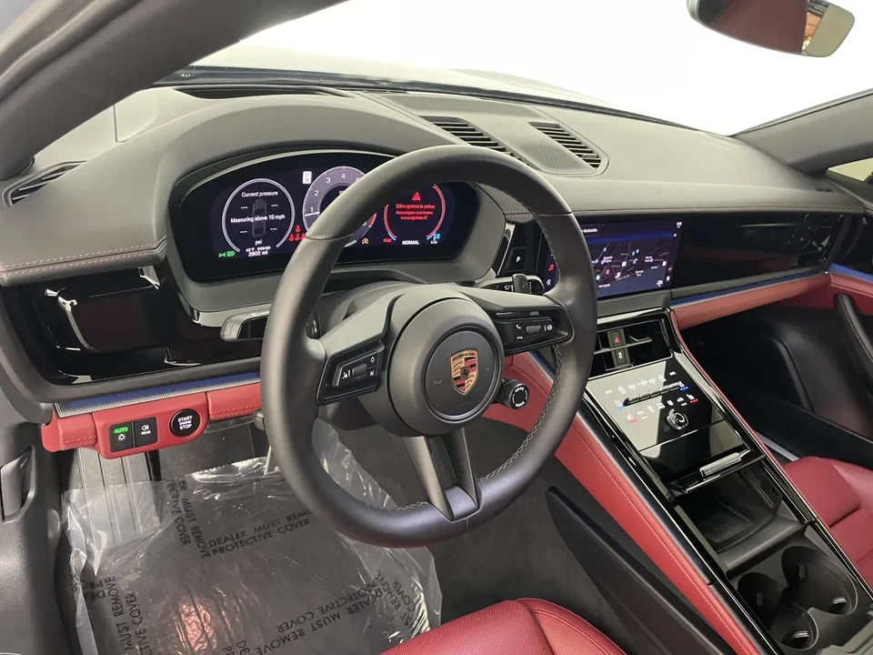 2025 Porsche 976 Panamera - Image 4 of 8
